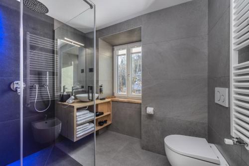 Ένα μπάνιο στο Armonia - Your Alpine Hideaway