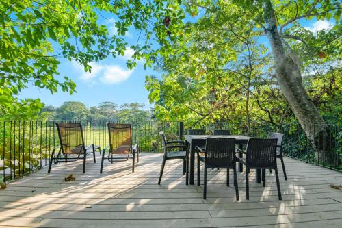 Zahrada ubytování Luxury 2BR condo in Nautilus, Místico