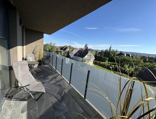 Μπαλκόνι ή βεράντα στο Golden Lake apartman