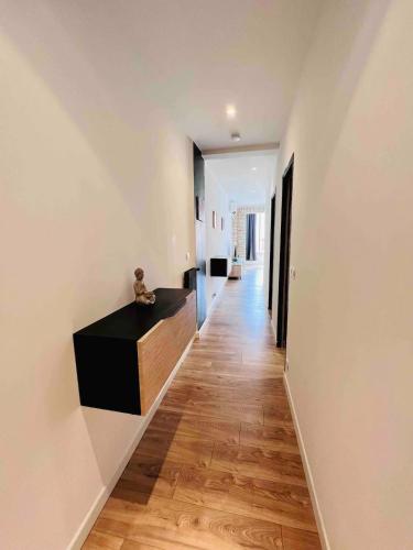 Photo de la galerie de l'établissement Le Palais Wilson - Apt 4 Prs - 300m plages - Clim, à Antibes