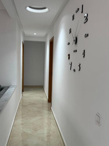 Фотография из галереи Elegante apartamento con dos terrazas en el Centro в городе Тетуан