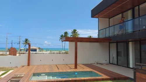Bazén v ubytování Casa Glass Lux nebo v jeho okolí