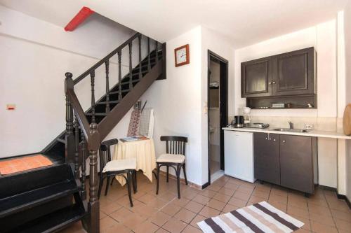 Saint Michel Apartments