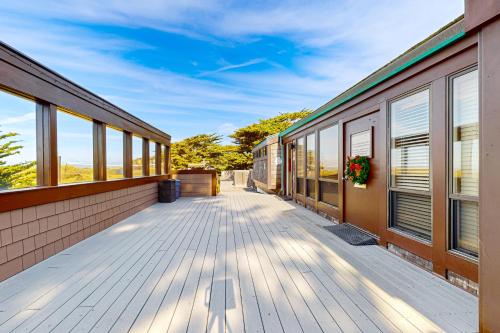 Balkón nebo terasa v ubytování Monterey Dune Dream