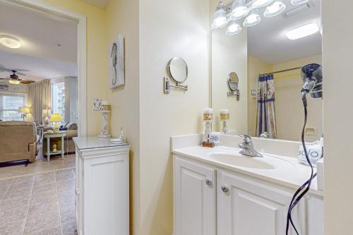 Koupelna v ubytování Water's Edge 201