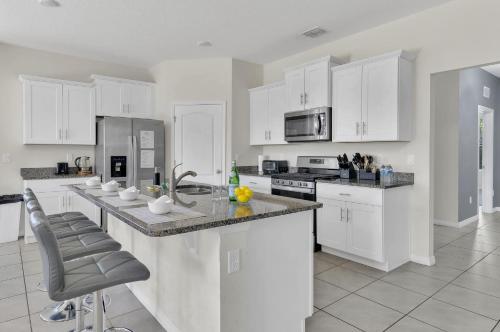 Private Pool Villa with Hot Tub 14 Mi to Disney photo 8