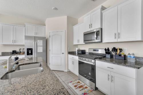 Private Pool Villa with Hot Tub 14 Mi to Disney photo 9