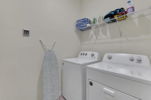 Private Pool Villa with Hot Tub 14 Mi to Disney photo 55