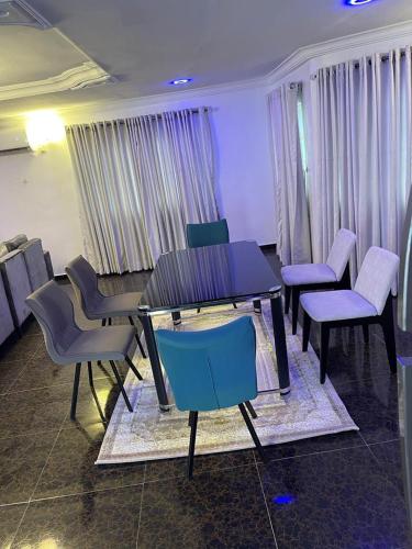 Fotografie z fotogalerie ubytování Kay's Place Luxury Apartment v destinaci Oshogbo