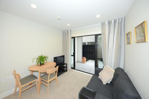 Μια τηλεόραση ή/και κέντρο ψυχαγωγίας στο West Fitzroy Apartments