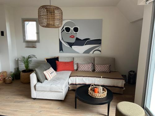 T2 Super Cosy à la cîme des pins proche av de Gaulle avec place de parking