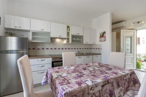 Apartment Mici 2