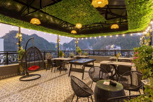 Pemandangan gunung umum atau pemandangan gunung yang diambil dari hotel
