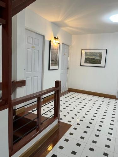 Imagen de la galería de Silpasala StayZ, en Sathani Ban Hua Mak