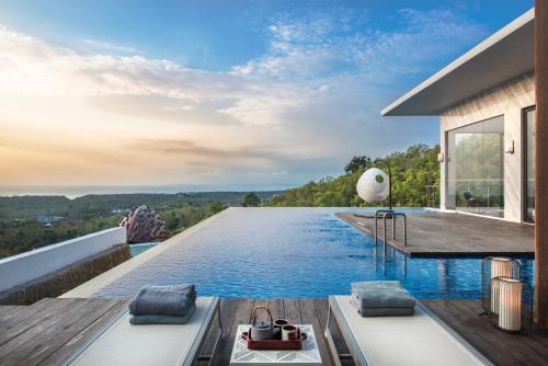 Renaissance Bali Uluwatu Resort & Spa — Pool view