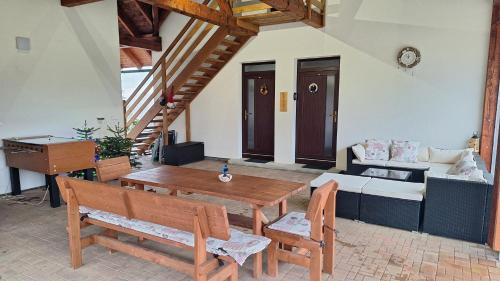 Posedenie v ubytovaní Apartmány pod Kraličákem