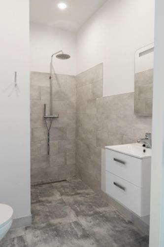 Foto Trendy Room w Free Parking & Private Bathroom 3
