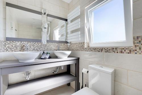 Bougainvillea Suite
