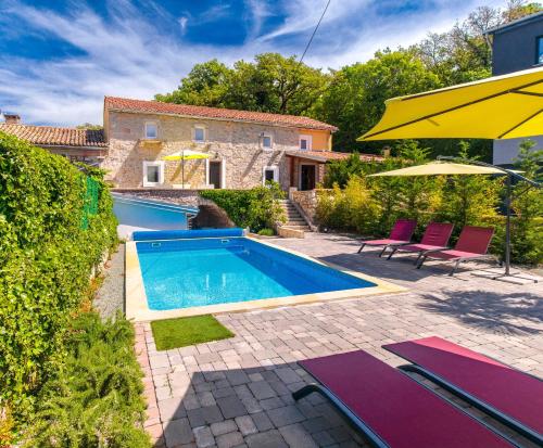 Villa Cati Ferienhaus mit beheiztem Pool