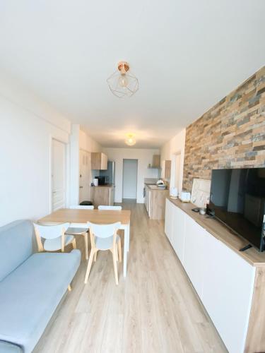 Chambre PRIVÉE dans Appartement PARTAGÉ - Calme - Proche Tram A - WIFI - Ref P5