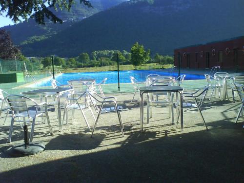 Der Swimmingpool an oder in der Nähe von Pinarillos