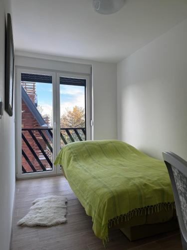 Postel nebo postele na pokoji v ubytování Villa Nada, Apartman Vučko, Divčibare