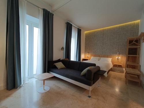 White Suite Alameda