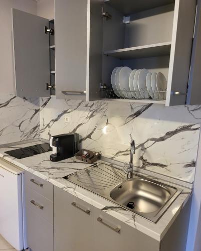 A kitchen or kitchenette at House Spanos