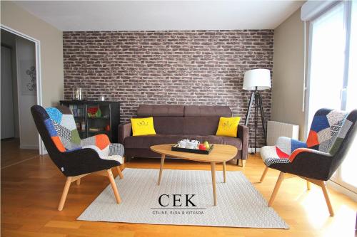 TAGE8 Disneyland Paris for 8 people