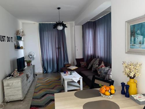 O zonă de relaxare la Window to the Sea In Maltakva Poti