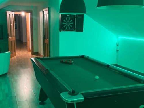 Biliár nebo kulečník v ubytování Loughbracken Lodge