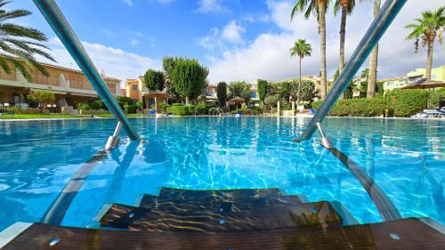 CSS Comfy Smart Superior By King's Palace