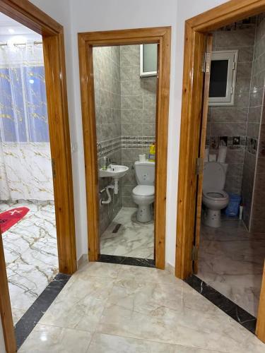 Um banheiro em Formidable espace S4 1étage