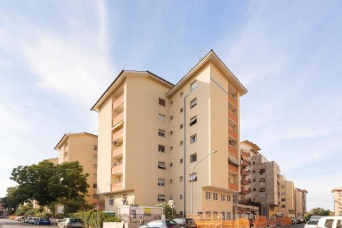 Greta 1 - 2 Min Metro - Family Apt - AC - 4 to 6 Pax