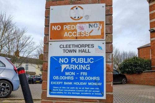 a sign that says nopedoscopes town hall at Coastal 3-Bed with Great Rates for Long Stays in Cleethorpes
