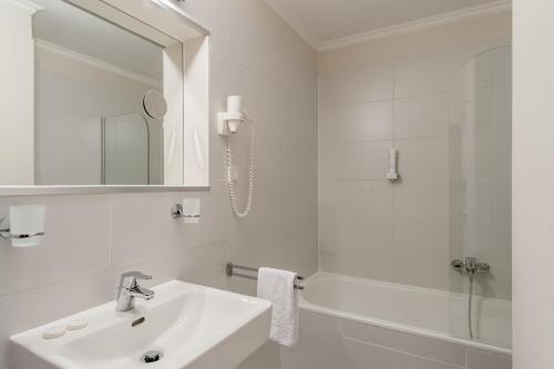 Bilik mandi di Altstadthotel Wolf-Dietrich