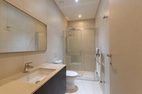 Ένα μπάνιο στο Vivo Mare Beachfront Villas - Emerald