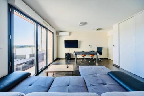 Et tv og/eller underholdning på T2 récent 45m2, Parking inclus, Clim