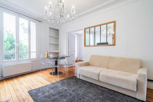 Photo de la galerie de l'établissement Charming apartment facing the Bois de Boulogne, à Neuilly-sur-Seine