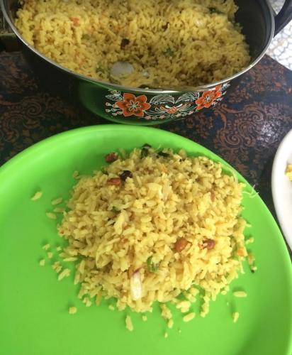 Φαγητό σε αυτό το δωμάτιο σε οικογενειακή κατοικία ή κάπου εκεί κοντά