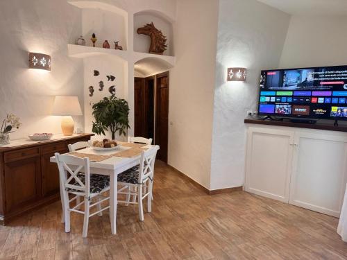 Φωτογραφία από το άλμπουμ του Sealine Villa with an amazing view of Tavolara στην Όλμπια