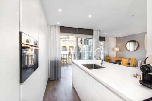 Paraiso B18 PENTHOUSE SEA VIEW & SUNNY TERRACES