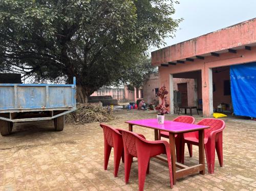Imagen de la galería de Aranya Orchids Farmstay, en Amroha