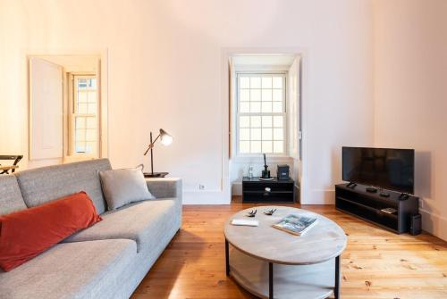Bica Contemporary Historic 2 Bedroom Apt