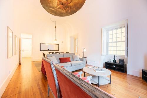 Bica Contemporary Historic 2 Bedroom Apt