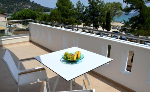 Gambar di galeri bagi Hatzoudis Luxury Suites di Chrysi Ammoudia