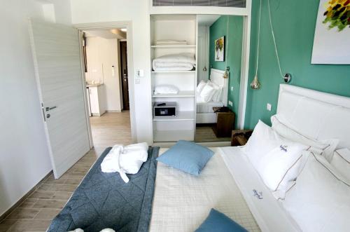 Gambar di galeri bagi Hatzoudis Luxury Suites di Chrysi Ammoudia