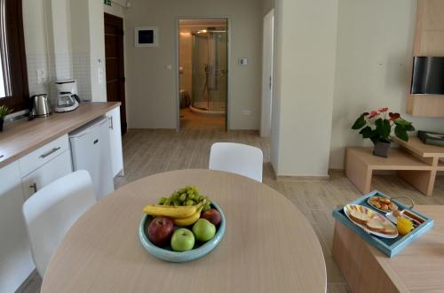 Gambar di galeri bagi Hatzoudis Luxury Suites di Chrysi Ammoudia