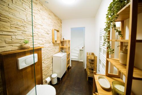 Koupelna v ubytování L'illois - 2 beds - Free Parking - Vieux Lille - Wifi - Netflix