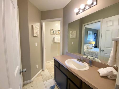 Ένα μπάνιο στο Inn Building Condo 206 Beautiful updated condo